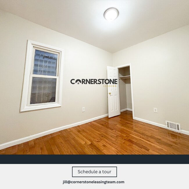 Building Photo - 828 S 16th St