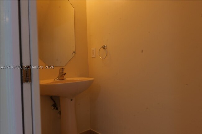 Building Photo - 8220 SW 25th Ct