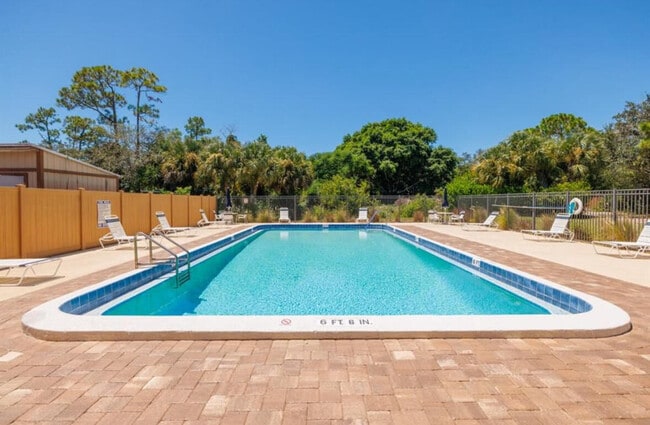 Building Photo - 6111 SE Riverboat Dr
