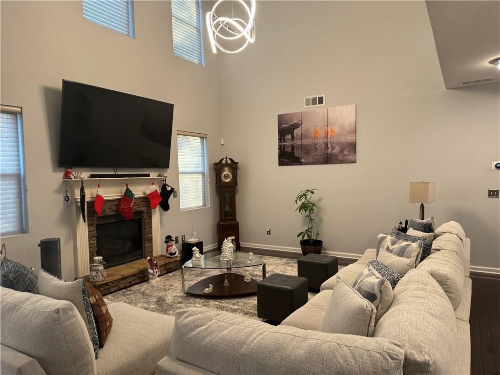 Building Photo - 1489 Washington Rose Ave