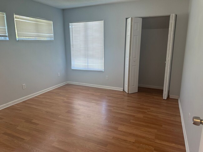 Building Photo - 3/2/2 with fenced yard located in Indian R...