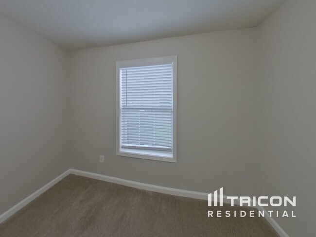 Building Photo - 10980 Thrasher Rd