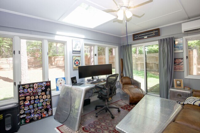 Building Photo - Charming Southern Pines Home on a Spacious...