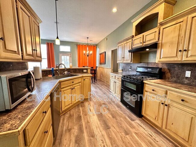 Building Photo - 10716 NW 31st Terrace