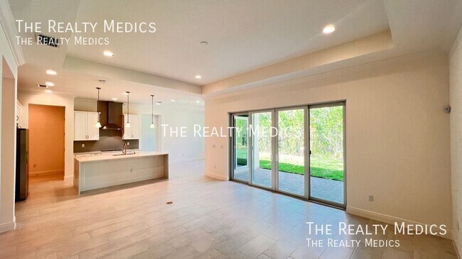 Building Photo - 1440 Nandina Cir
