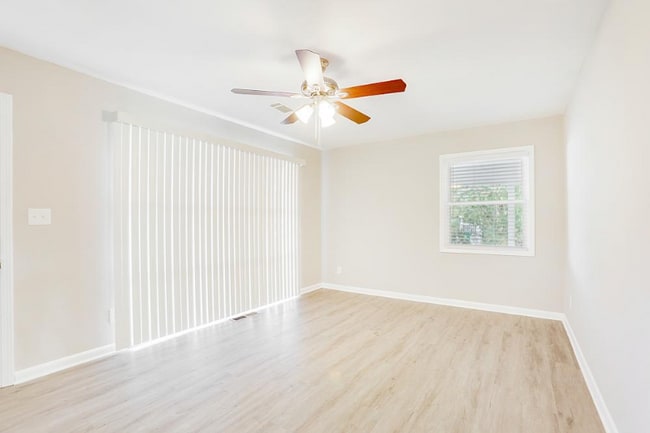 Building Photo - 2755 Collier Dr NW