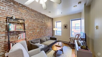 Building Photo - Super cute North End 2 bed with exposed br...