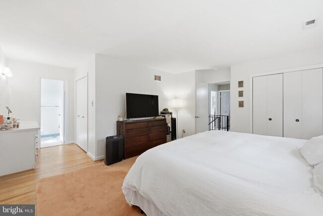 Building Photo - 6605 Grey Fox Dr