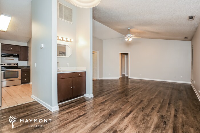 Building Photo - 258 Apache Dr