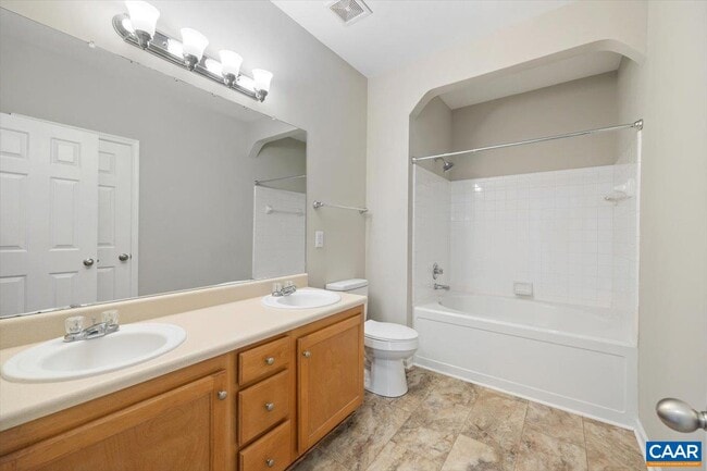 Building Photo - 270 Riverbend Dr