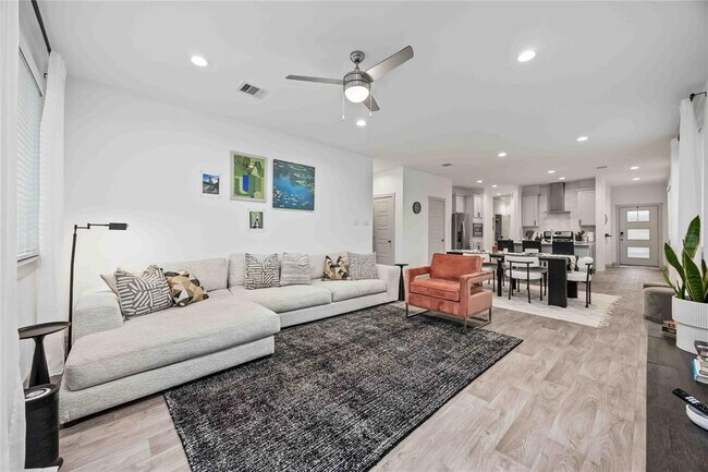 Building Photo - 2802 Wingmore Ln