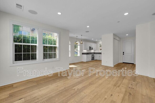 Building Photo - 3615 Glen Ave