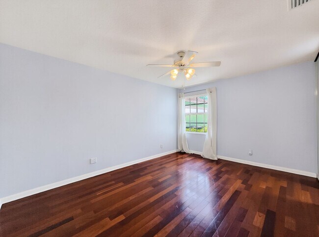 Building Photo - Beautifully maintained 2-bedroom, 2-bath in Island Walk