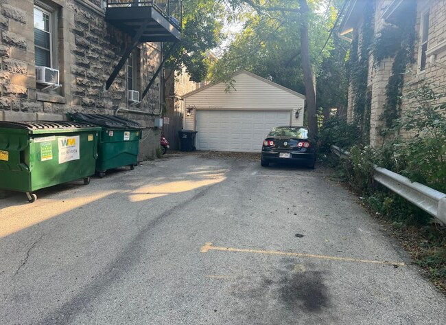 Building Photo - Kenwood Castle