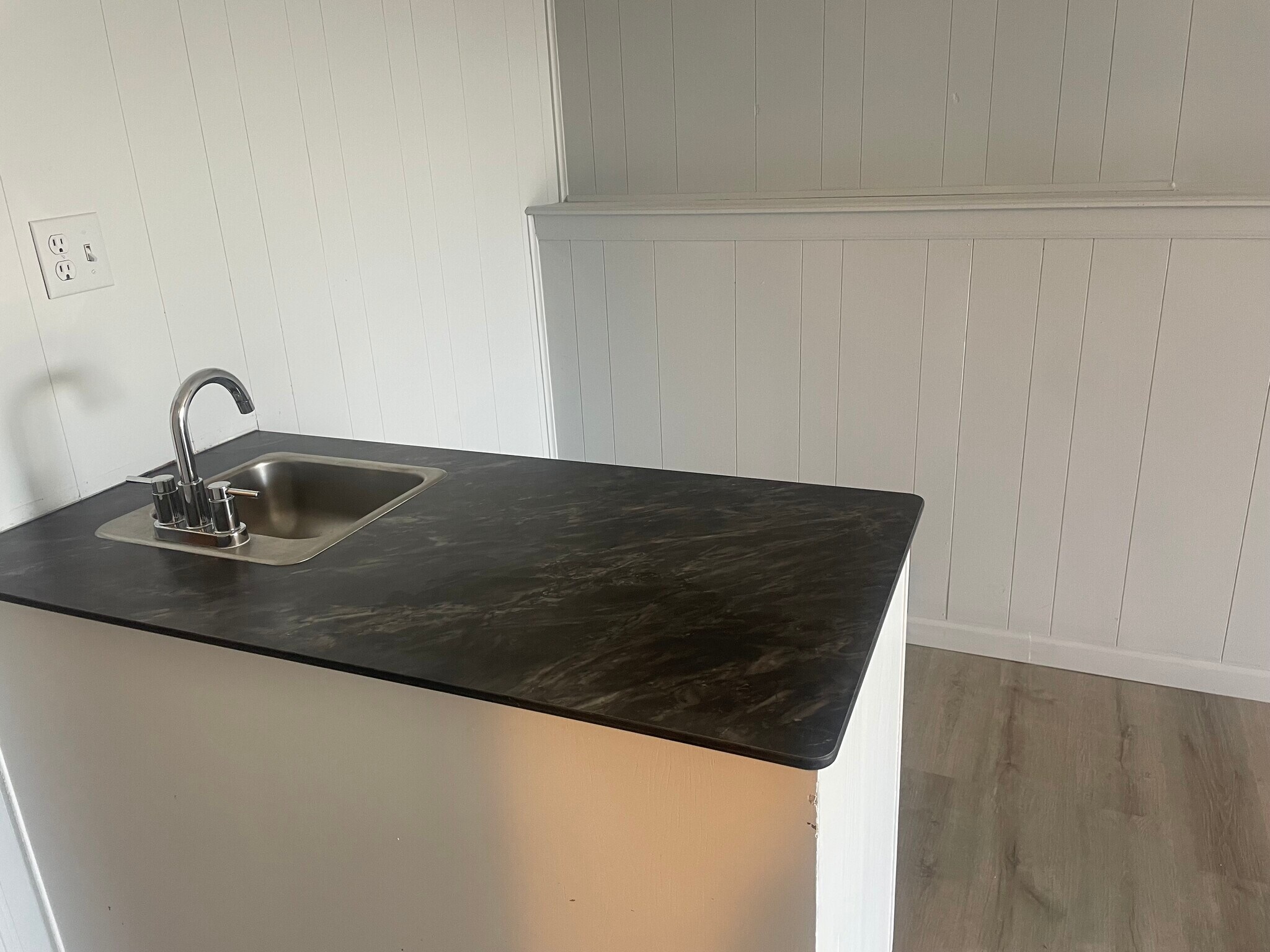 Wet bar in basement - 17419 E 42nd St S