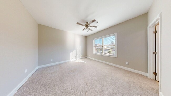 Building Photo - 2 Story Townhome in Hartbrook, Very Close to HWY280