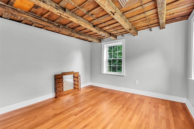 Building Photo - 115 Turk Hill Rd