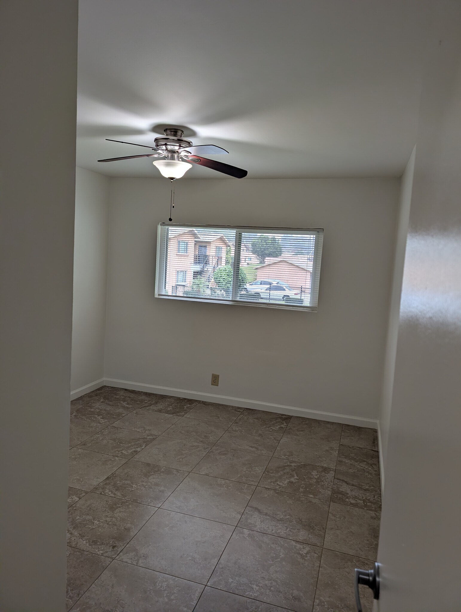 Building Photo - 4435 Bonnie Brae St