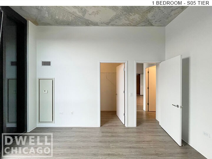 Building Photo - 2722 W Belden Ave