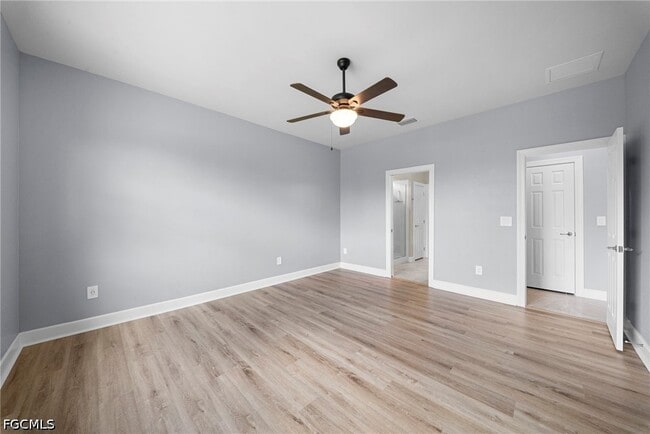 Building Photo - 3685 E Hampton Cir