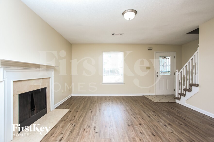 Building Photo - 1579 Belle Trees Dr