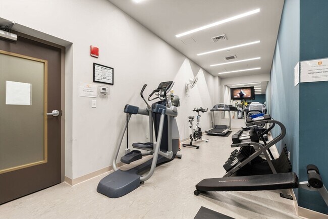 Building Photo - 121 Portland St