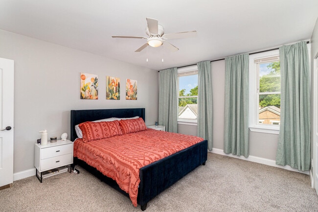 Building Photo - 8 Carneal St