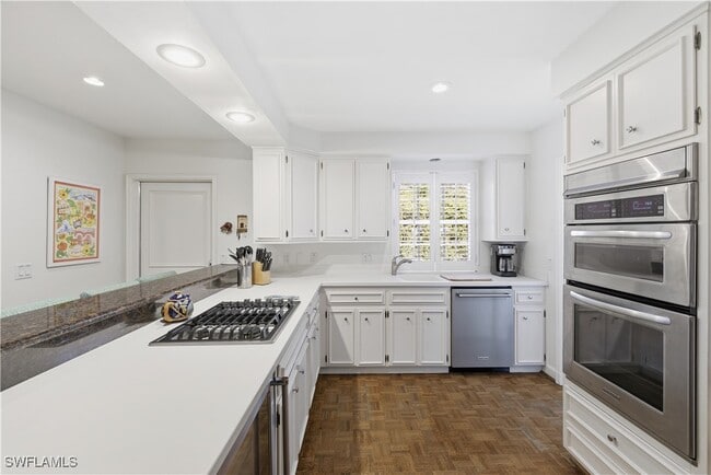 Building Photo - 2700 Lantern Ln