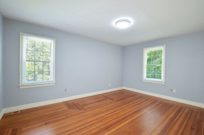 Building Photo - 66 Tucker Ln