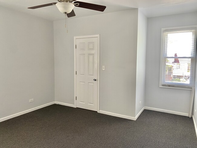 Building Photo - 914 Clay St