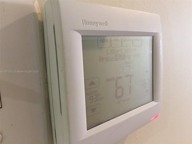 Building Photo - 3410 Coral Wy