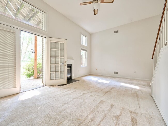Building Photo - 1339 Templeton Pl
