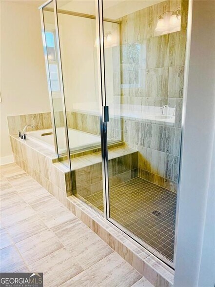 Building Photo - 1222 Waldon Xing