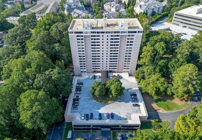 Building Photo - 3530 Piedmont Rd