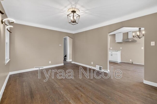 Building Photo - 19750 Mark Twain St