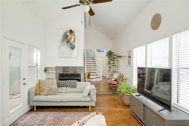 Building Photo - 1211 Gingerlily Cove