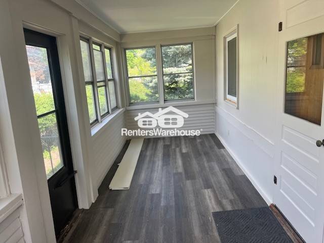 Building Photo - 229 2nd Ave S