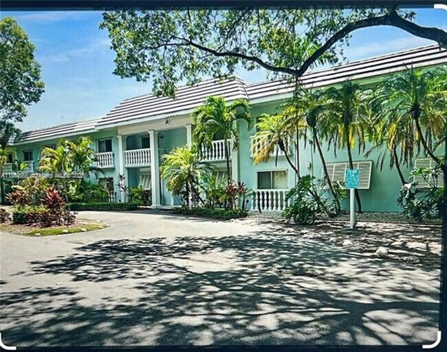 Primary Photo - 1200 Mariposa Ave