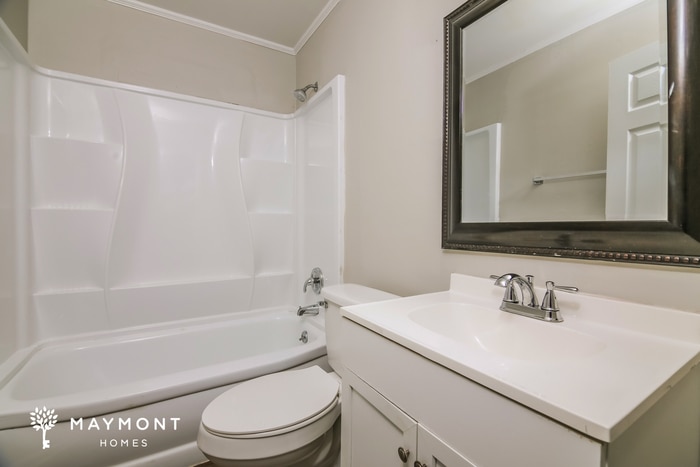 Building Photo - 2139 Charles St