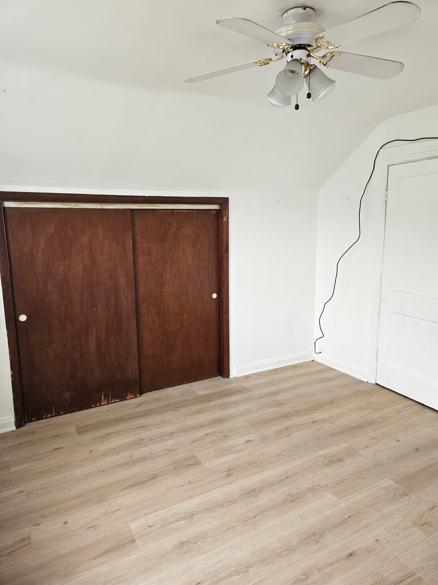 Building Photo - 113 Sellitti Ln