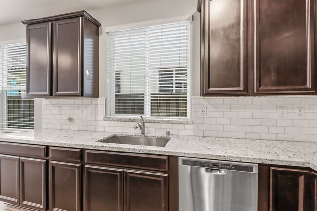 Building Photo - FIRST MONTH'S RENT FREE-Charming 3-Bedroom Home with Office in The Cannery – Davis, CA