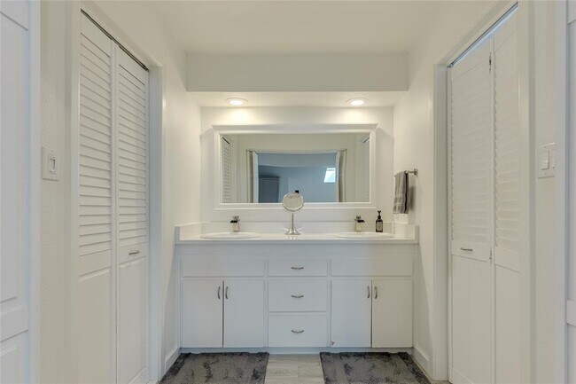 Building Photo - 1735 Spyglass Dr