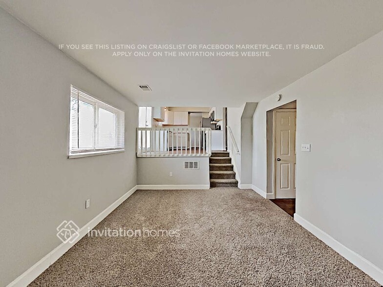 Building Photo - 3869 S Helena St