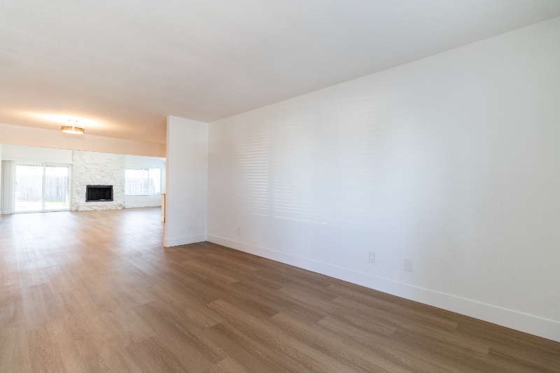 Building Photo - 10766 Parkdale Ave