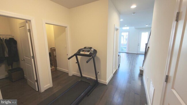 Building Photo - 42299 Porter Ridge Ter