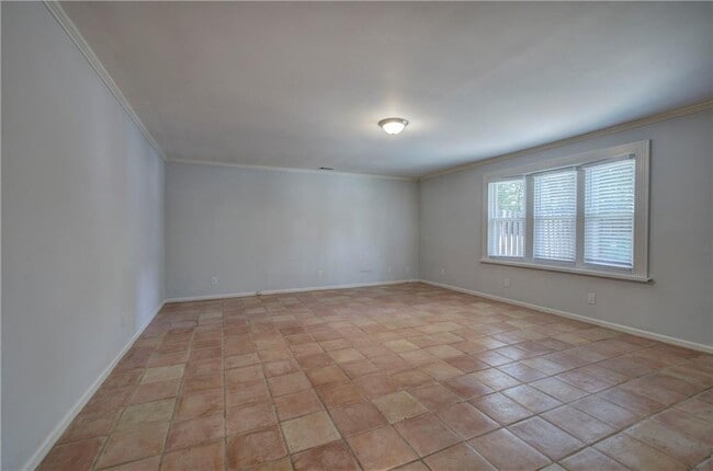 Building Photo - 447 Floyd St SE