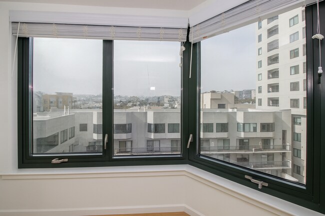 Building Photo - Updated One Bedroom Condo at Opera Plaza | AMSI | Alexandr Metlinski