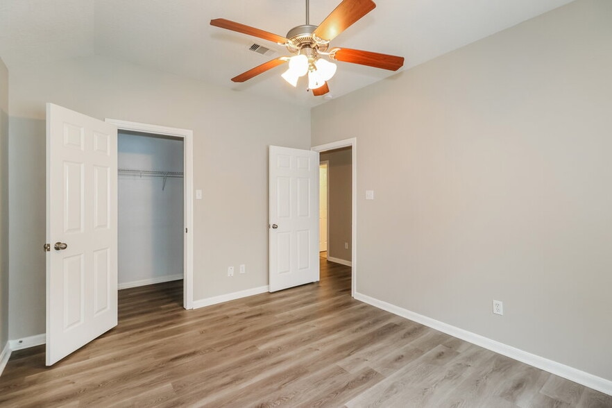 Building Photo - 999 Arbor Way
