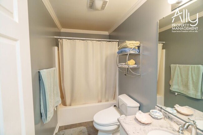 Building Photo - 2733 Southern Hills Ct