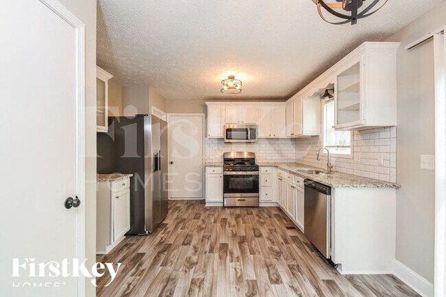 Building Photo - 855 Riverstone Ln
